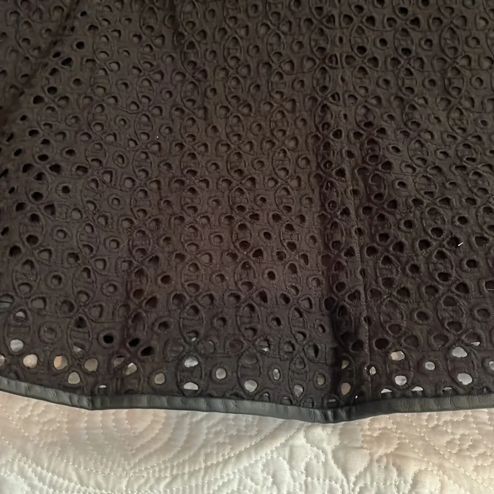 LOFT‎ black eyelet skirt, size 0, NWT